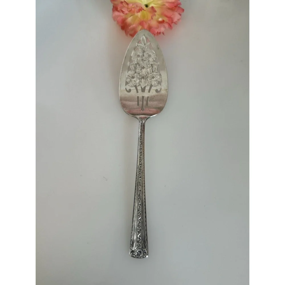 Vintage Wm Rogers & Son International Blossom 9